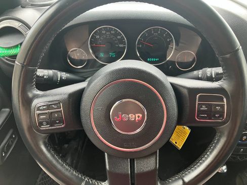Used 2017 Jeep Wrangler Unlimited Sport AWD/4WD image 18