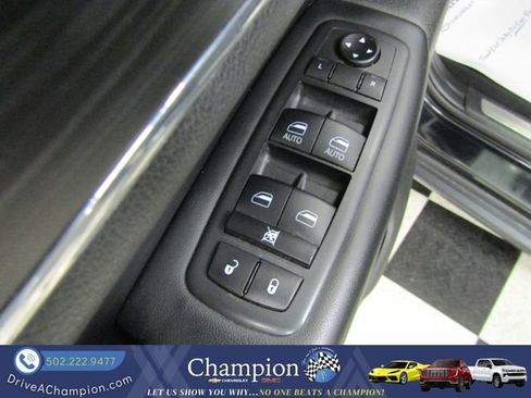 Used 2020 Jeep Grand Cherokee Limited w/ Luxury Group II image 25