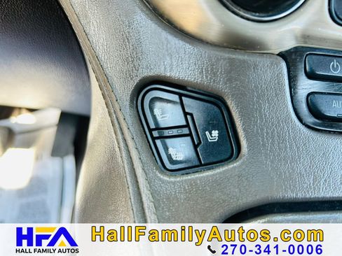 Used 2017 GMC Yukon Denali w/ Open Road Package RWD image 38