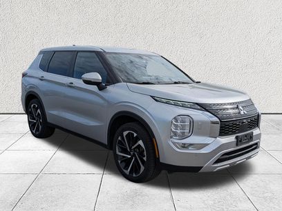 Used 2024 Mitsubishi Outlander SE