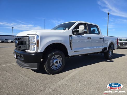 New 2026 Ford F250 XL image 2