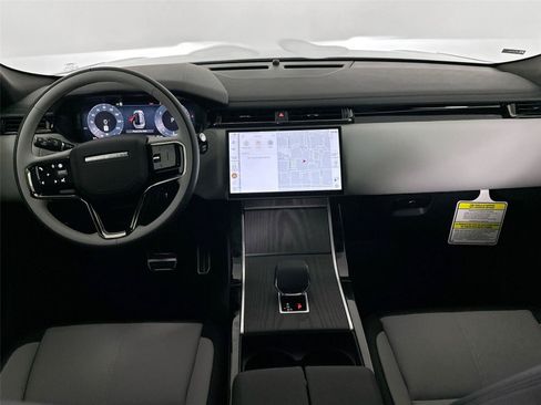 Certified 2026 Land Rover Range Rover Velar Dynamic SE AWD/4WD image 18