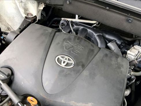 Used 2019 Toyota Highlander SE AWD/4WD image 33