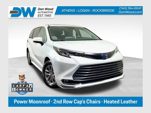Used 2022 Toyota Sienna XLE FWD image 1
