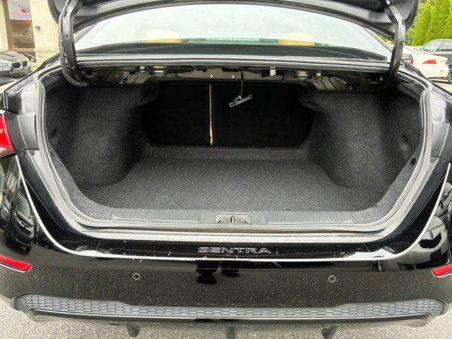 Used 2021 Nissan Sentra SV w/ SV Premium Package FWD image 23