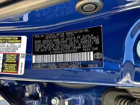 Used 2025 Toyota Camry SE w/ Convenience Package FWD image 34