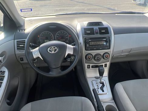 Used 2012 Toyota Corolla LE FWD image 9