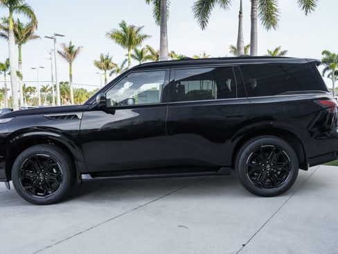 New 2026 INFINITI QX80 4WD w/ Sport Exterior Package image 21
