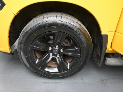 Used 2016 RAM 1500 Sport w/ Stinger Yellow Sport Package AWD/4WD image 18