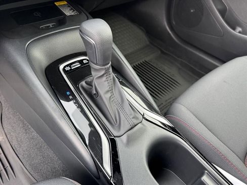 Certified 2025 Toyota Corolla SE w/ SE Premium Package image 22