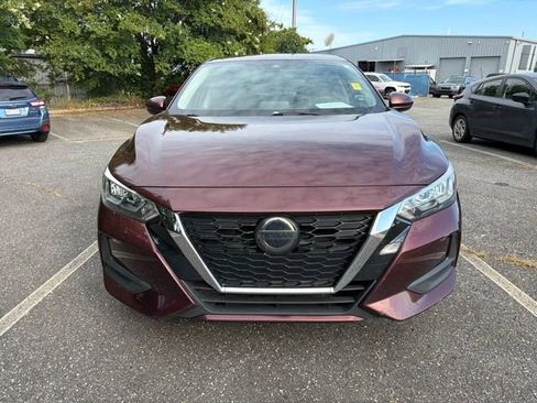 Used 2021 Nissan Sentra SV FWD image 2