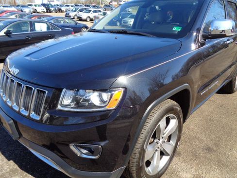 Used 2014 Jeep Grand Cherokee Limited w/ Trailer Tow Group IV image 36
