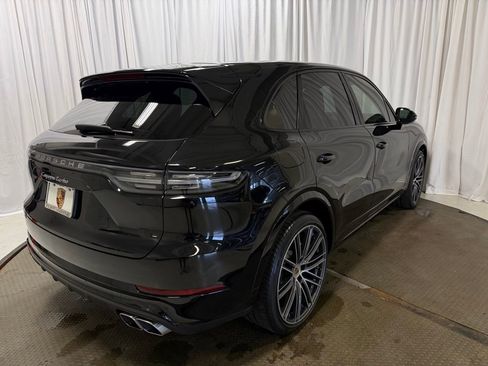 Certified 2023 Porsche Cayenne Turbo image 32