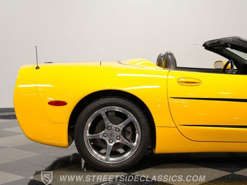 Used 2000 Chevrolet Corvette Convertible w/ Memory Pkg image 30