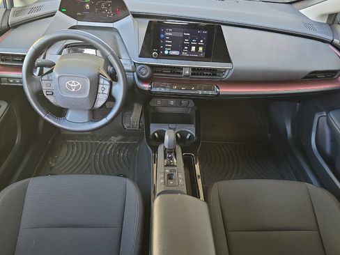 Used 2023 Toyota Prius Prime FWD image 10