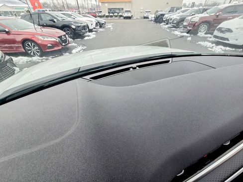 Used 2023 Land Rover Range Rover Evoque S image 20