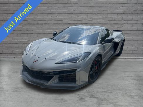 Used 2025 Chevrolet Corvette E-Ray AWD/4WD image 1