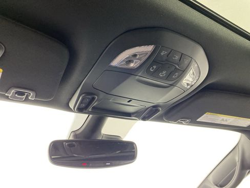 New 2026 Chrysler Pacifica Select FWD image 24