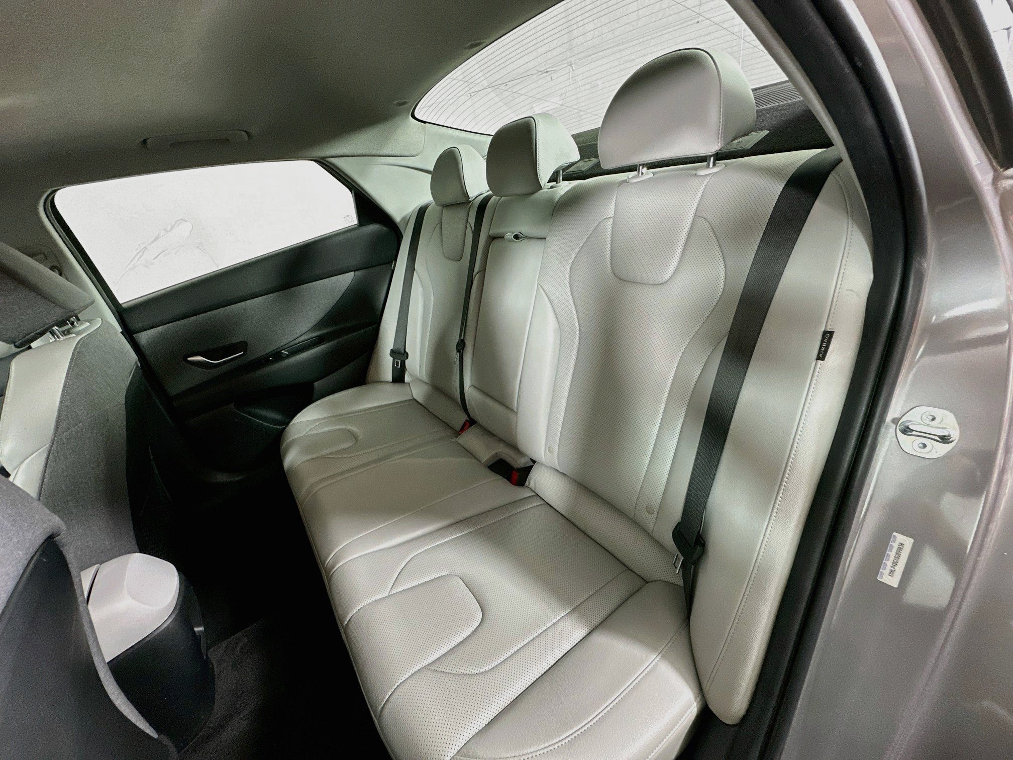 Certified 2025 Hyundai Elantra Limited FWD image 25