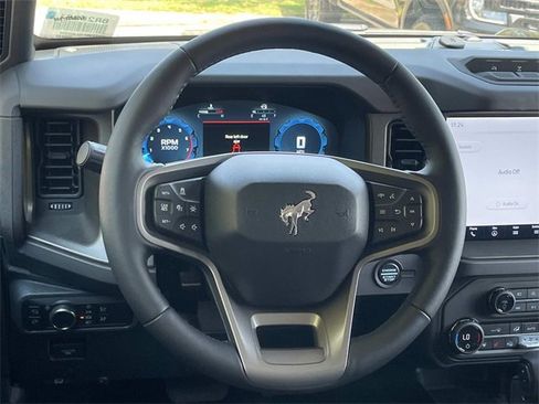 New 2025 Ford Bronco Badlands image 3