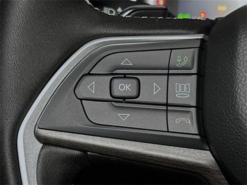 New 2025 Jeep Grand Cherokee Limited w/ Luxury Tech Group II image 28