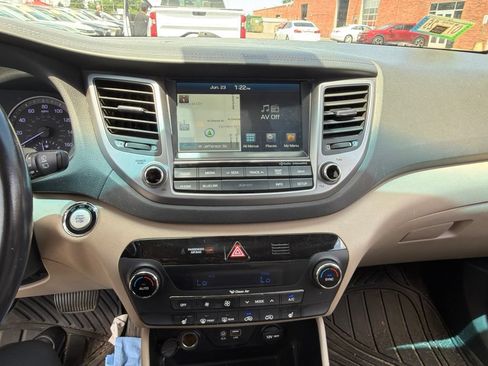 Used 2016 Hyundai Tucson Limited AWD/4WD image 10