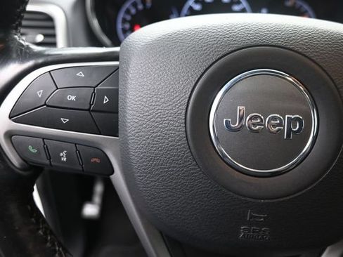 Used 2019 Jeep Grand Cherokee Limited w/ Luxury Group II AWD/4WD image 15