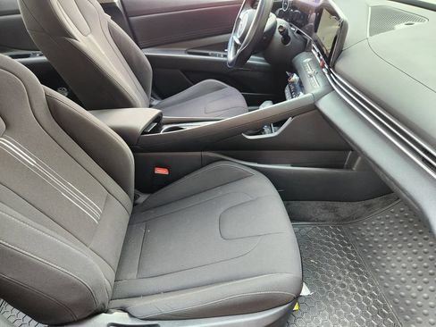 Used 2023 Hyundai Elantra SEL w/ Convenience Package FWD image 15