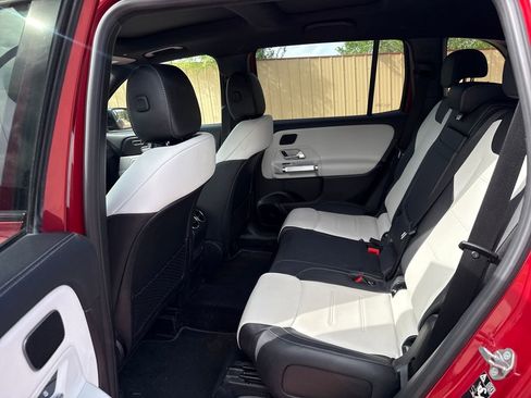 Used 2020 Mercedes-Benz GLB 250 4MATIC image 18