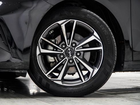 Used 2024 Kia Forte LXS FWD image 6