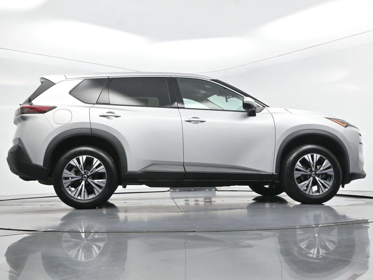 Used 2021 Nissan Rogue SV AWD/4WD image 50