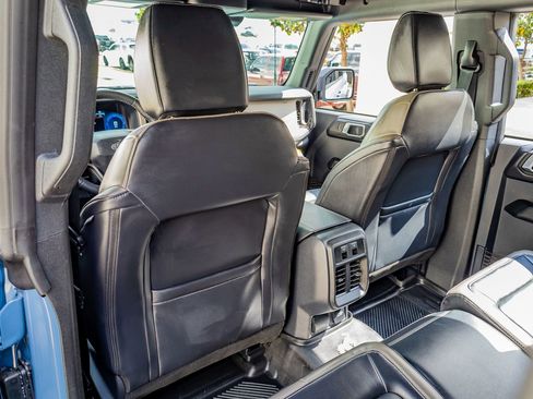 Used 2025 Ford Bronco Outer Banks image 34