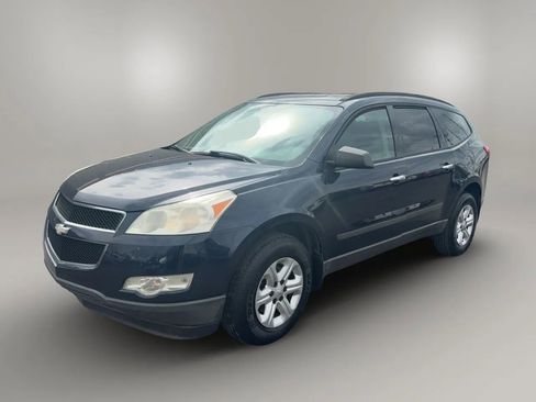 Used 2012 Chevrolet Traverse LS image 2