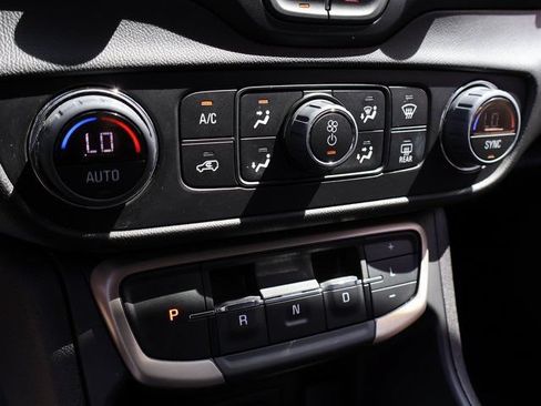 Certified 2024 GMC Terrain Denali AWD/4WD image 31