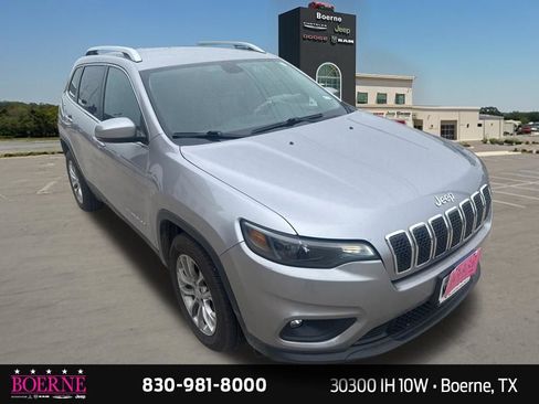 Used 2020 Jeep Cherokee Latitude Plus FWD image 8