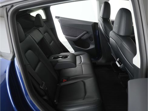 Used 2023 Tesla Model Y Performance image 39