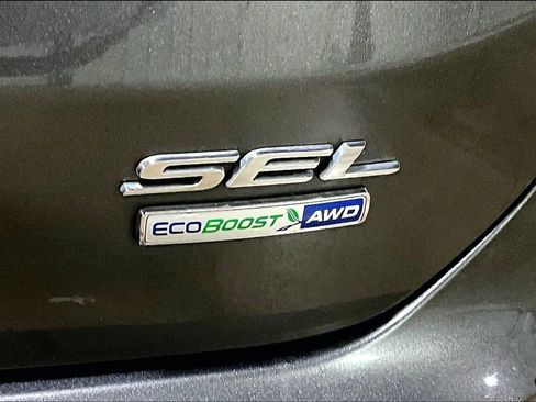 Used 2019 Ford Edge SEL w/ Equipment Group 201A image 25