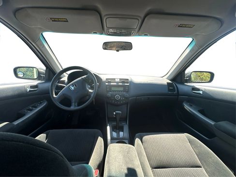 Used 2005 Honda Accord LX image 13