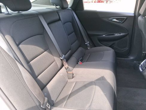 Used 2025 Chevrolet Malibu LT FWD image 18