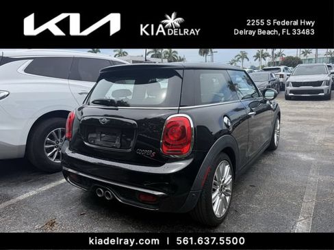 Used 2018 MINI Cooper S FWD image 2