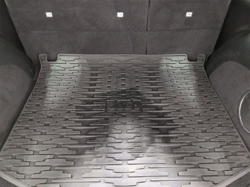 Certified 2020 Jeep Grand Cherokee Limited w/ Premium Lighting Group image 34