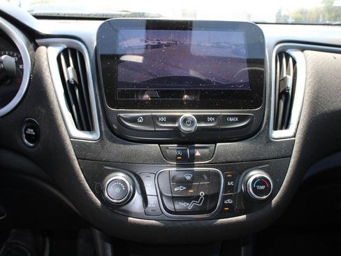 Used 2021 Chevrolet Malibu LS image 12