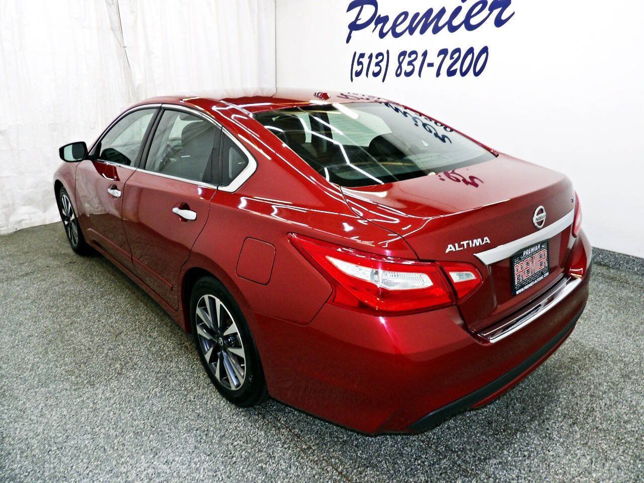 Used 2016 Nissan Altima 2.5 SL w/ 2.5 Technology w/LED Package FWD image 4