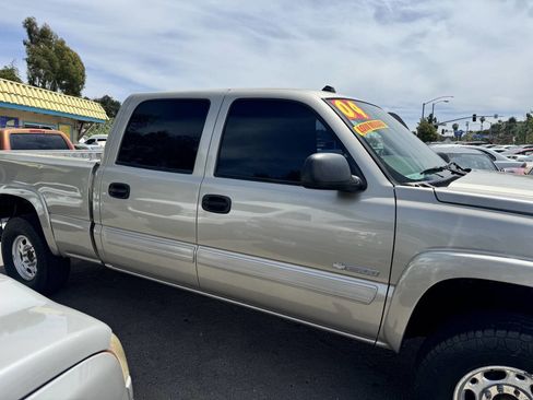 Used 2004 Chevrolet Silverado 2500 LS RWD image 13