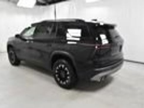 Used 2024 Chevrolet Traverse Z71 w/ Enhanced Driving Package AWD/4WD image 6