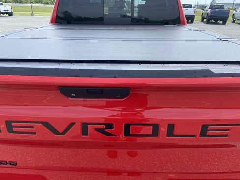 Used 2021 Chevrolet Silverado 1500 LT Trail Boss w/ Convenience Package II AWD/4WD image 36