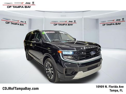 Used 2025 Ford Expedition Max Platinum AWD/4WD image 1