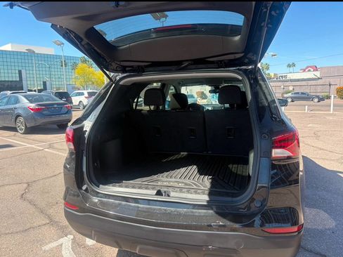 Used 2023 Chevrolet Equinox LS w/ LS Convenience Package image 8