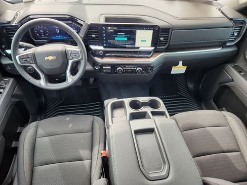 Used 2026 Chevrolet Silverado 1500 LT AWD/4WD image 11