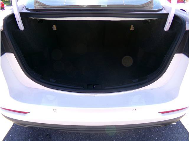 Used 2019 Ford Fusion SE FWD image 10